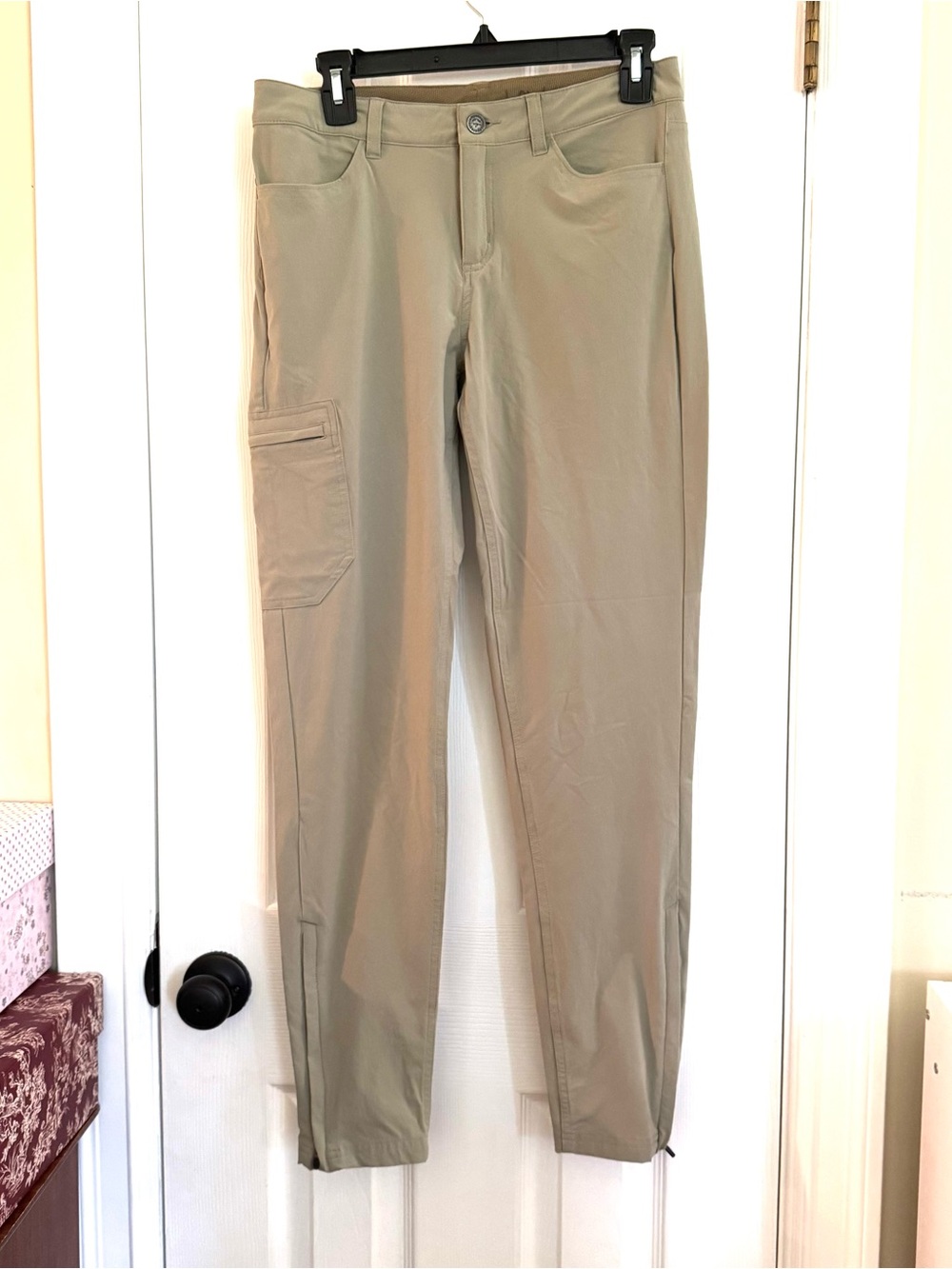 Patagonia Skyline Travelers Cargo pants with black logo tag